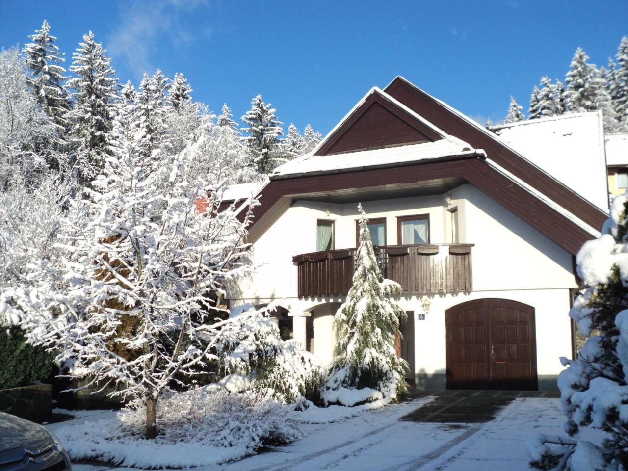 Pr'Simi Bed & Breakfast Golnik Bagian luar foto
