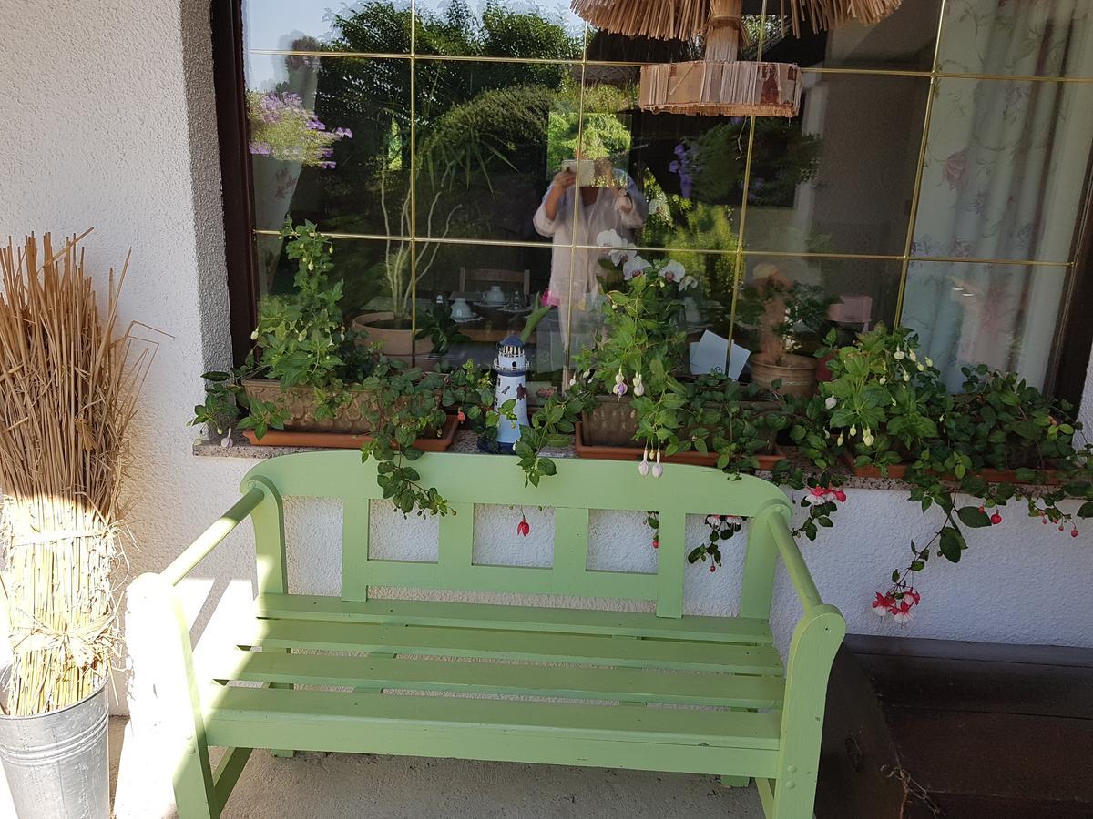 Pr'Simi Bed & Breakfast Golnik Bagian luar foto